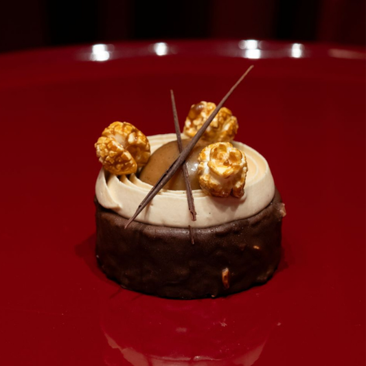 Chocolate, Popcorn and Caramel Scoff
